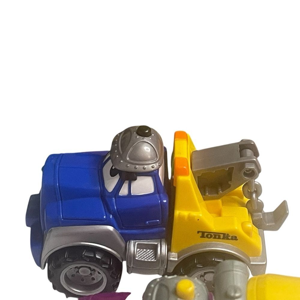Vintage Tonka Little Chuck and Friends Set Of 2 Diecast Trucks Y2K! - Picture 3 of 12